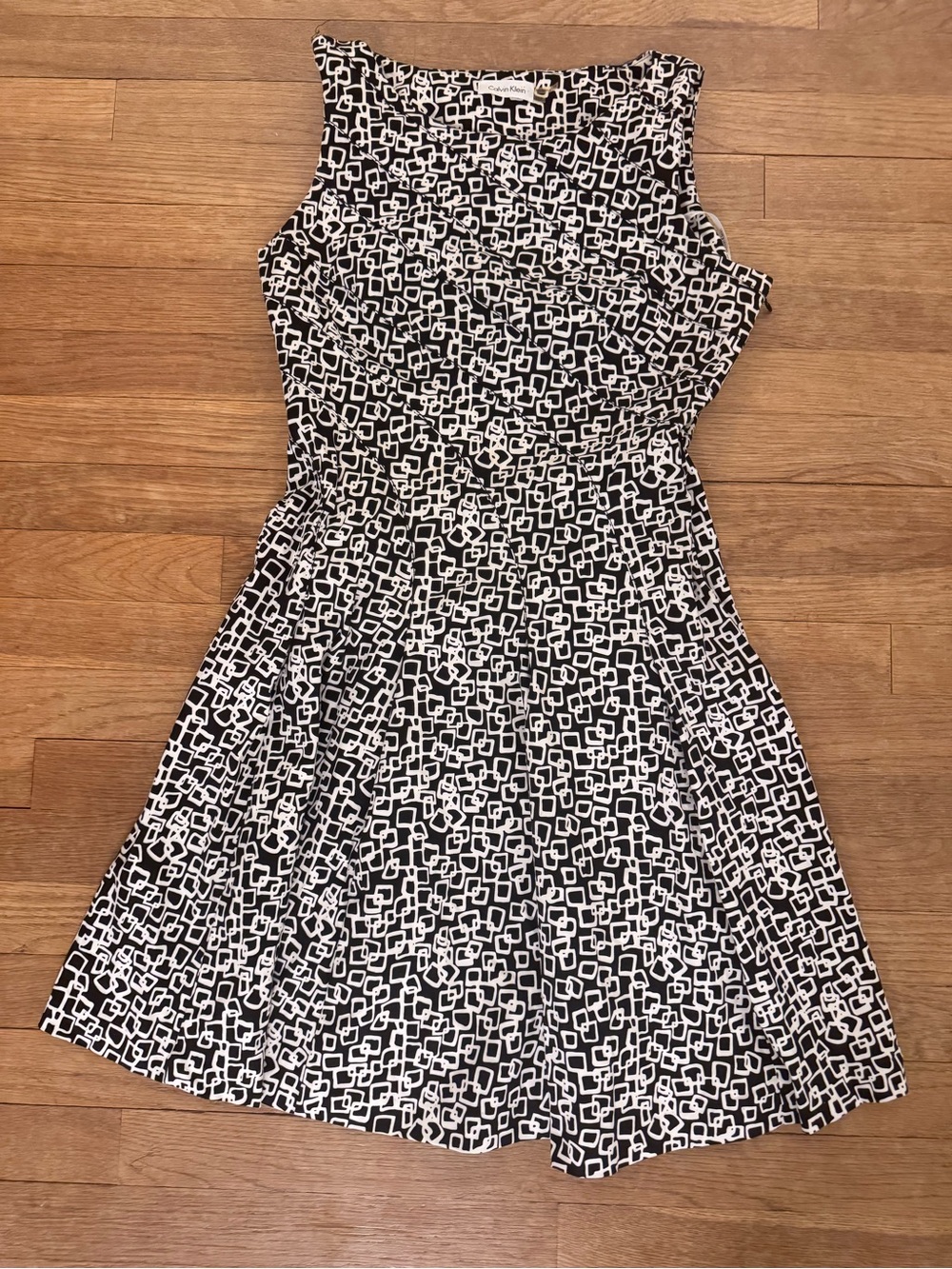Calvin Klein Black White Geometric Knee Length Fit & Flare Dress - Size 4
b88